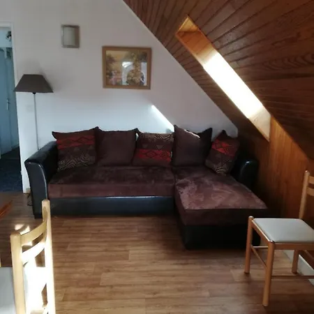 Oda ve Kahvaltı Au Bredons 2*