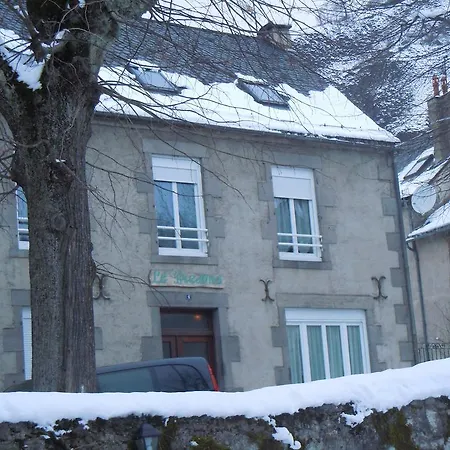 Bed & Breakfast Au Bredons 2*